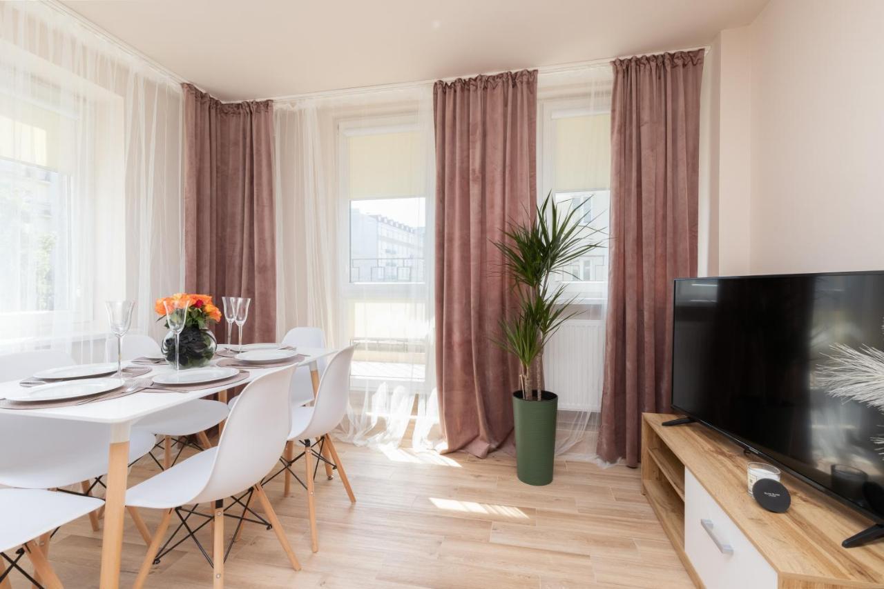 Mokotow Reytan By Renters Apartmán *